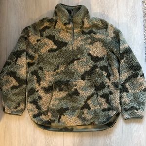 LIV Life Integrity Earth pullover fleece SIZE XL Sherpa Sweatshirt Camo